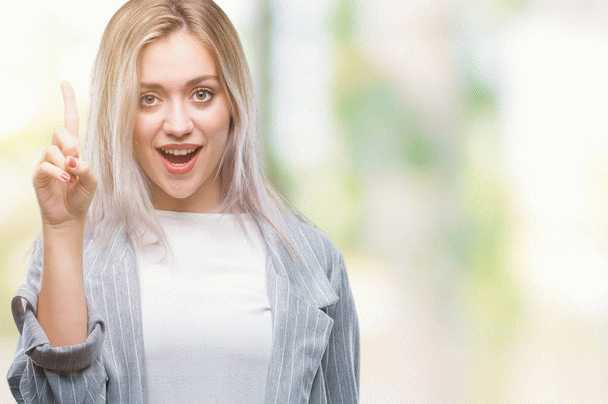 جوانسازی پوست: تجربه‌های نی نی سایتی‌ها در بوته نقد